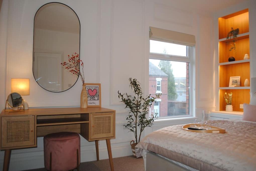 Cosy Renovated House In Warrington Βίλα Εξωτερικό φωτογραφία
