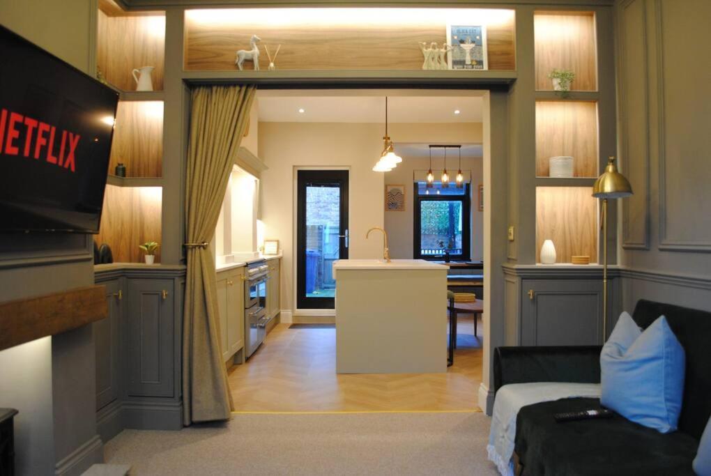 Cosy Renovated House In Warrington Βίλα Εξωτερικό φωτογραφία